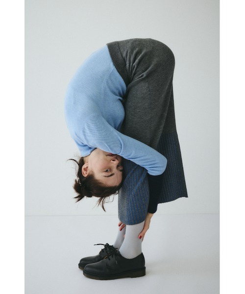 HeRIN.CYE(ヘリンドットサイ)の「Knit skirt ニットスカート(スカート・レディース・レッド/グレー・FREE)」の4枚目の写真