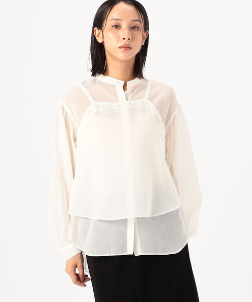 Gabardine K.T(ギャバジンケーティー)の「〔 +サイズ 〕 【ツインセット】コットン和紙シアー平織り シアージレ×ブラウス(シャツ/ブラウス・レディース・オフホワイト/ライトグレー・13号)」の1枚目の写真