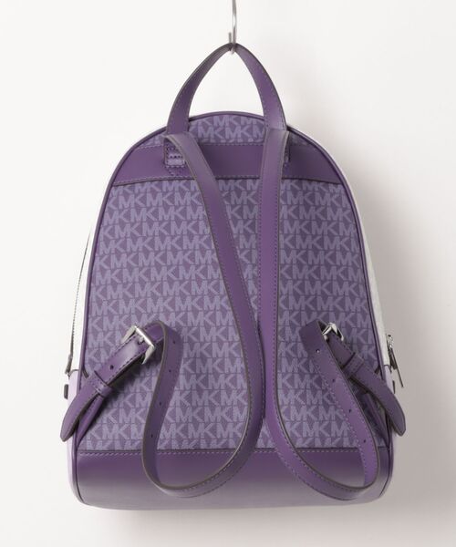MICHAEL KORS(マイケルコース)の「RHEA ジップ バックパック ミディアム - MKシグネチャー(バックパック/リュック・レディース・パープル系その他・FREE)」の2枚目の写真