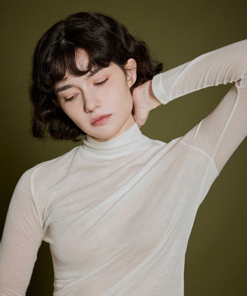 NEU GOLF(エヌイーユーゴルフ)の「SEE-THROUGH WOOL T-SHIRT - CREAM(Tシャツ/カットソー・レディース・その他・LARGE/MEDIUM/SMALL)」の3枚目の写真