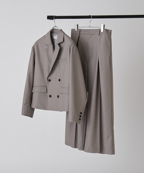 Lui's(ルイス)の「【Neucon】CROSS TUCK CENTER PRESS WIDE SLACKS / クロスタックセンタープレスワイドスラックス / セットアップ対応(スラックス・メンズ・グレー/ブラック・1/2)」の19枚目の写真