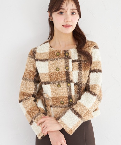 tocco closet（トッコ　クローゼット）の「【ZOZO限定】チェックボアノーカラーショートコート（ノーカラーコート・レディース・グレー/ピンク/モカ・M）」の3枚目の写真