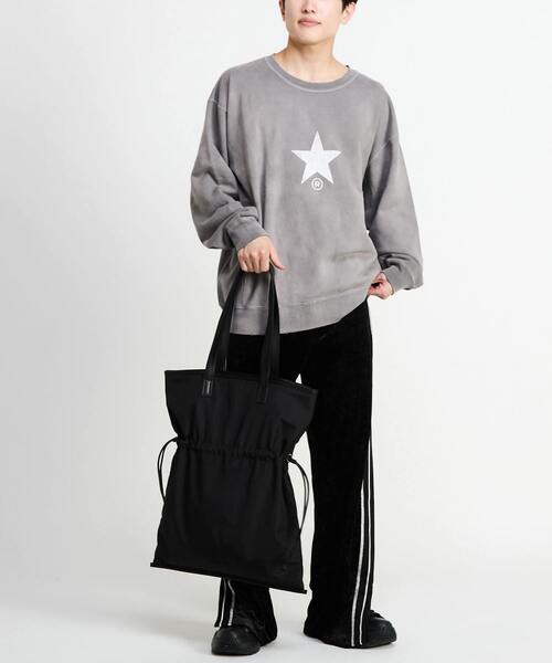 CONVERSE TOKYO(コンバーストウキョウ)の「CENTER GATHERED TOTE BAG(トートバッグ・レディース・ブラック/ブラウン・FREE)」の4枚目の写真