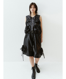 GIMMETHEYOUNG（キムミダヨン）の「G_VOLUME POCKET LEATHER HALF PANTS / BLACK（その他パンツ）」