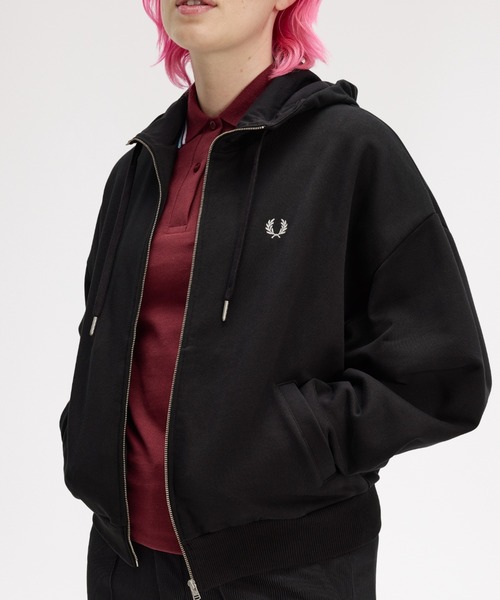 FRED PERRY(フレッドペリー)の「Tipped Hooded Sweatshirt/ティップラインフードスウェットシャツ(スウェット・レディース・ベージュ/ブラック・10)」の1枚目の写真