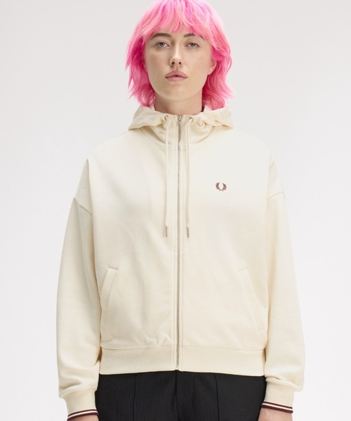 FRED PERRY(フレッドペリー)の「Tipped Hooded Sweatshirt/ティップラインフードスウェットシャツ(スウェット・レディース・ベージュ/ブラック・10)」の7枚目の写真