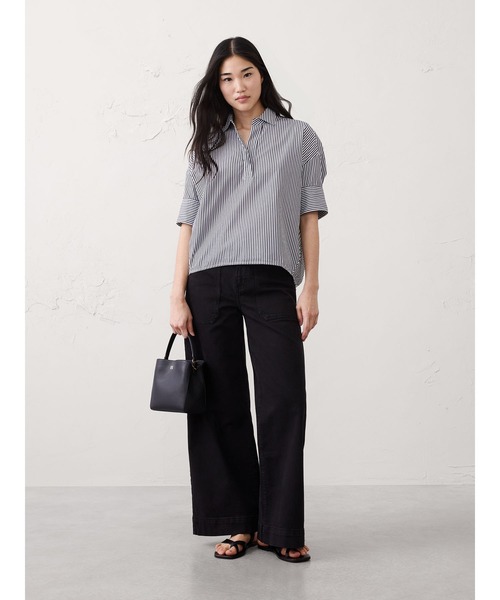 BANANA REPUBLIC FACTORY STORE(バナナリパブリック ファクトリーストア)の「BANANA REPUBLIC FACTORY STORE 日本限定 ドレーピー カラード プルオーバー ポプリンシャツ(シャツ/ブラウス・レディース・ホワイト/ホワイト×ネイビー・L/M/S/XS)」の3枚目の写真
