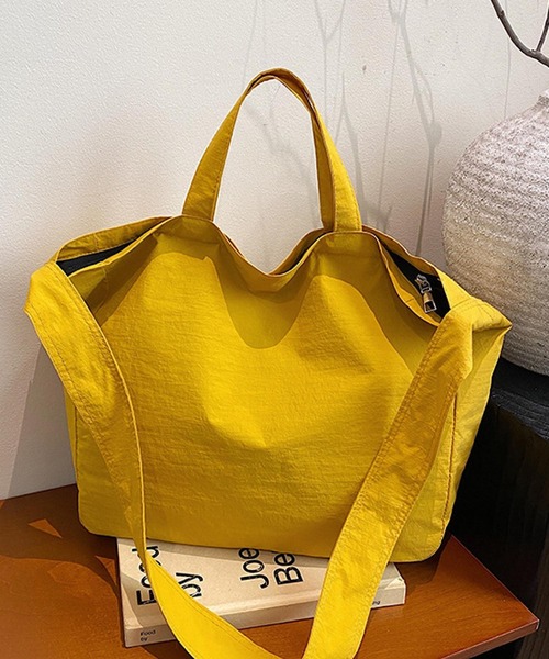 VIBGYOR(ヴィブジョー)の「urbanfemine./大人カジュアル 大容量 軽量 2way ショルダーバッグ U7603(ショルダーバッグ・レディース・パープル/カーキ/ブラック/イエロー・FREE)」の7枚目の写真