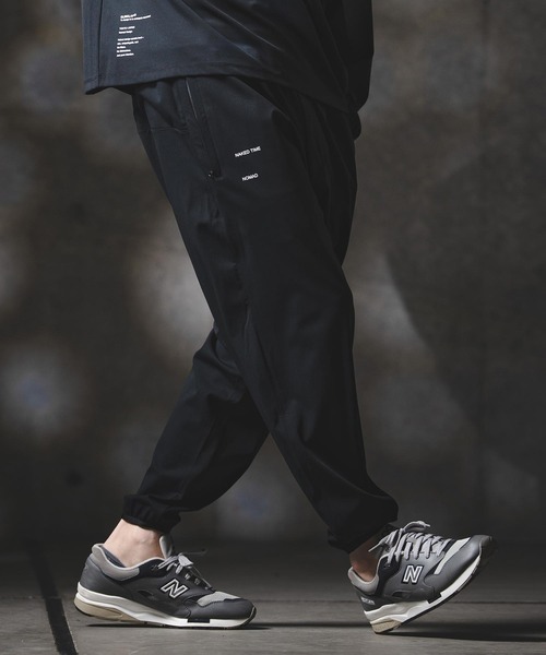 GLIMCLAP（グリムクラップ）の「mp14559-Airy Smooth Fabric Relaxed Fit Joggers ジョガーパンツ(201-029-gls-cg)（その他パンツ・メンズ・ブラック/ベージュ/チャコール・L/M/S）」の21枚目の写真