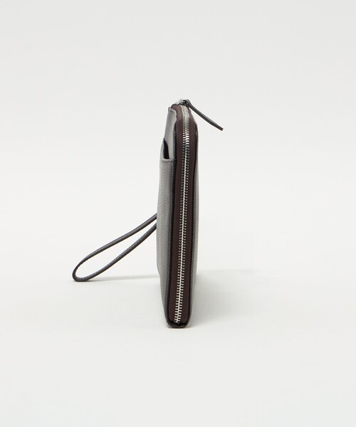 A DAY IN THE LIFE UNITED ARROWS(アデイインザライフユナイテッドアローズ)の「レザー ミニ クラッチバッグ<A DAY IN THE LIFE>(トートバッグ・メンズ・ブラック/ダークブラウン・FREE)」の3枚目の写真