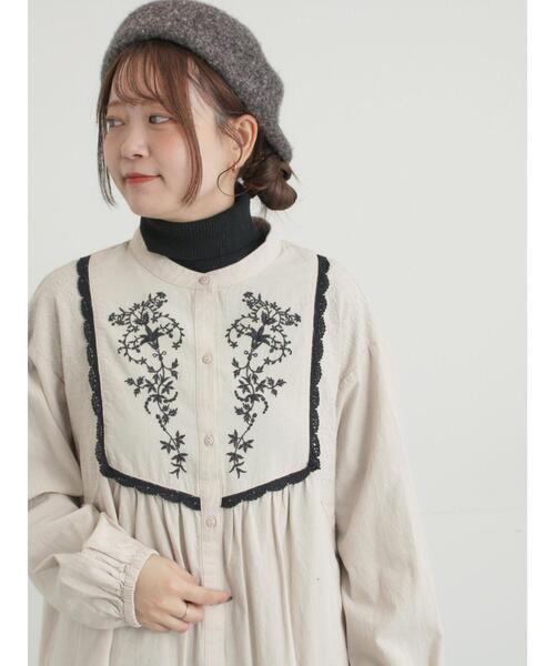 セール】【S/Mサイズ】切替配色刺繍ワンピース（ワンピース）｜Samansa