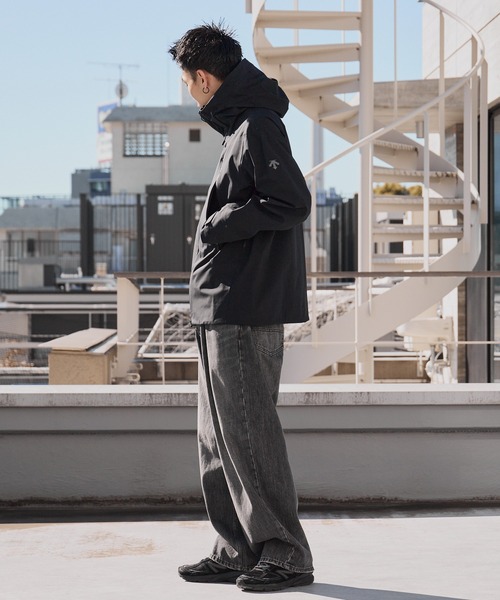 DESCENTE ALLTERRAIN（デサント　オルテライン）の「DESCENTE ALLTERRAIN/デサントオルテライン HARD SHELL JACKET "CREAS" デュアルベンチレーションシステム クレアス シェルジャケット 2026年春夏（ブルゾン・メンズ・ブラック・M/L/O）」の17枚目の写真