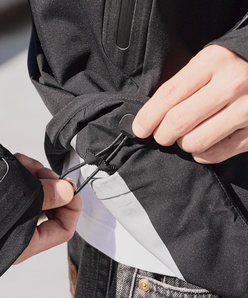 DESCENTE ALLTERRAIN（デサント　オルテライン）の「DESCENTE ALLTERRAIN/デサントオルテライン HARD SHELL JACKET "CREAS" デュアルベンチレーションシステム クレアス シェルジャケット 2026年春夏（ブルゾン・メンズ・ブラック・M/L/O）」の7枚目の写真