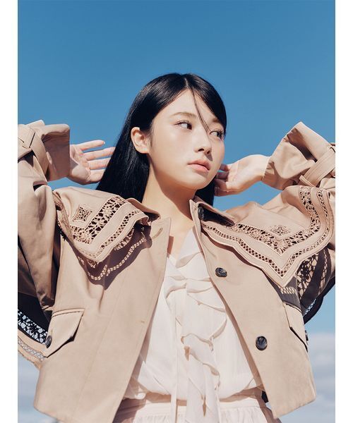 LILY BROWN（リリーブラウン）の「2wayエンブロイダリーケープコート（ピーコート・レディース・アイボリー/ネイビー/ベージュ・F）」の6枚目の写真