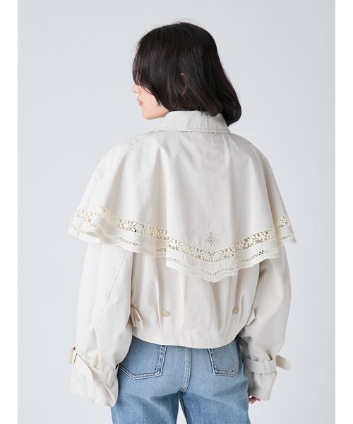 LILY BROWN（リリーブラウン）の「2wayエンブロイダリーケープコート（ピーコート・レディース・アイボリー/ネイビー/ベージュ・F）」の8枚目の写真