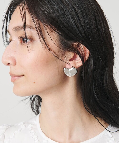 UNITED ARROWS（ユナイテッドアローズ）の「デフォームドハート イヤリング（イヤリング・レディース・ゴールド/シルバー・FREE）」の2枚目の写真