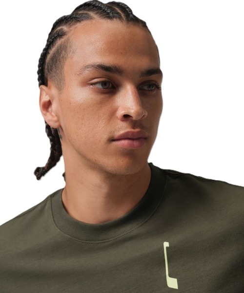 JORDAN BRAND（ジョーダンブランド）の「ジョーダン Jordan DF SPT GFX S/S クルー（Tシャツ/カットソー・メンズ・カーキ・M/L/SS/S/XL/2XL）」の2枚目の写真