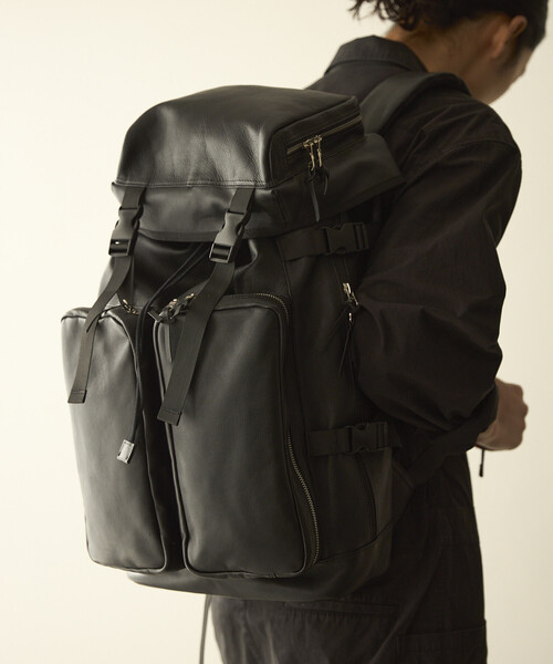 Firsthand(ファーストハンド)の「Firsthand/ファーストハンド Leather Backpack L / レザーバックパック / 牛革 / 撥水レザー(バックパック/リュック・メンズ・ブラック・ONE SIZE)」の1枚目の写真