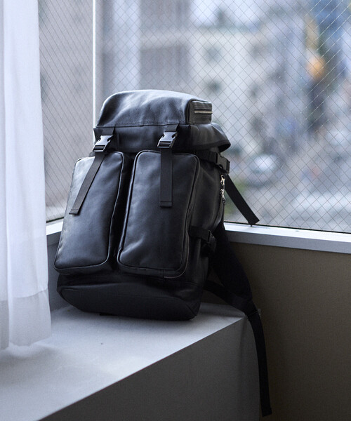 Firsthand(ファーストハンド)の「Firsthand/ファーストハンド Leather Backpack L / レザーバックパック / 牛革 / 撥水レザー(バックパック/リュック・メンズ・ブラック・ONE SIZE)」の18枚目の写真
