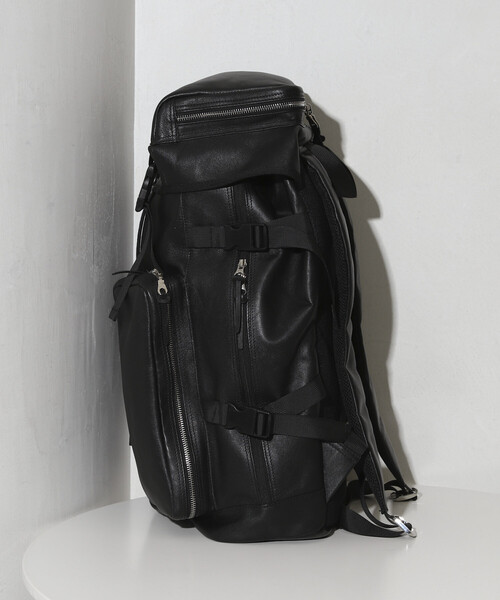 Firsthand(ファーストハンド)の「Firsthand/ファーストハンド Leather Backpack L / レザーバックパック / 牛革 / 撥水レザー(バックパック/リュック・メンズ・ブラック・ONE SIZE)」の2枚目の写真