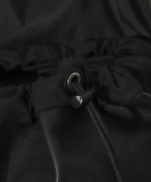 Firsthand(ファーストハンド)の「Firsthand/ファーストハンド Leather Backpack L / レザーバックパック / 牛革 / 撥水レザー(バックパック/リュック・メンズ・ブラック・ONE SIZE)」の9枚目の写真