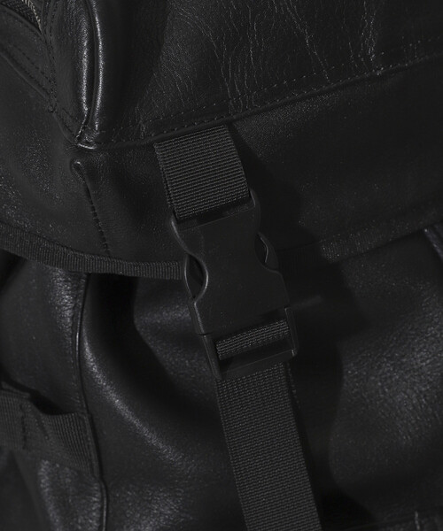 Firsthand(ファーストハンド)の「Firsthand/ファーストハンド Leather Backpack L / レザーバックパック / 牛革 / 撥水レザー(バックパック/リュック・メンズ・ブラック・ONE SIZE)」の10枚目の写真