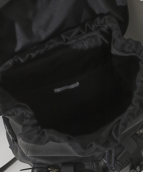 Firsthand(ファーストハンド)の「Firsthand/ファーストハンド Leather Backpack L / レザーバックパック / 牛革 / 撥水レザー(バックパック/リュック・メンズ・ブラック・ONE SIZE)」の11枚目の写真