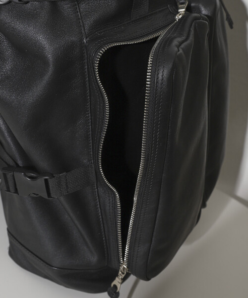 Firsthand(ファーストハンド)の「Firsthand/ファーストハンド Leather Backpack L / レザーバックパック / 牛革 / 撥水レザー(バックパック/リュック・メンズ・ブラック・ONE SIZE)」の13枚目の写真