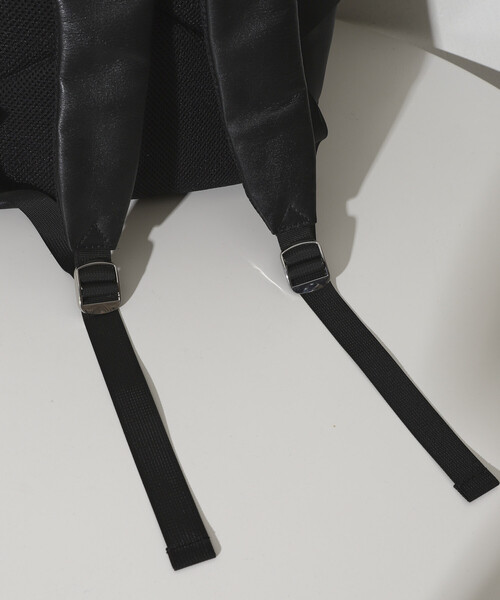 Firsthand(ファーストハンド)の「Firsthand/ファーストハンド Leather Backpack L / レザーバックパック / 牛革 / 撥水レザー(バックパック/リュック・メンズ・ブラック・ONE SIZE)」の17枚目の写真