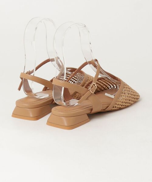 Daniella&GEMMA(ダニエラアンドジェマ)の「Tストラップメッシュサンダル(サンダル・レディース・ブラック/ベージュ・40/39/38/37/36)」の3枚目の写真