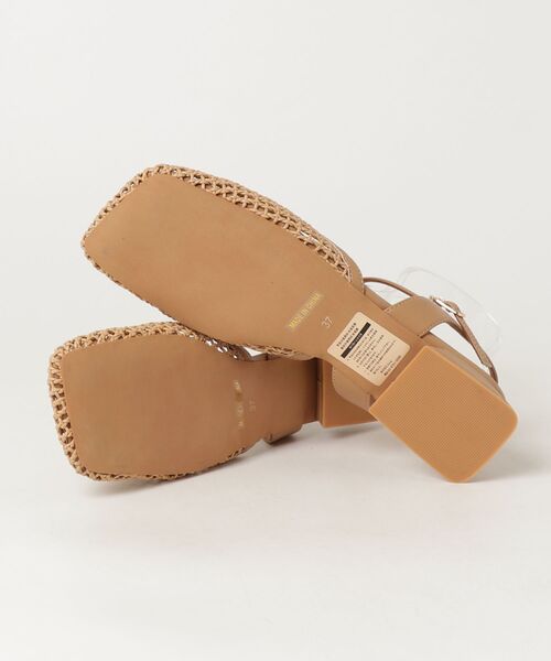 Daniella&GEMMA(ダニエラアンドジェマ)の「Tストラップメッシュサンダル(サンダル・レディース・ブラック/ベージュ・40/39/38/37/36)」の4枚目の写真