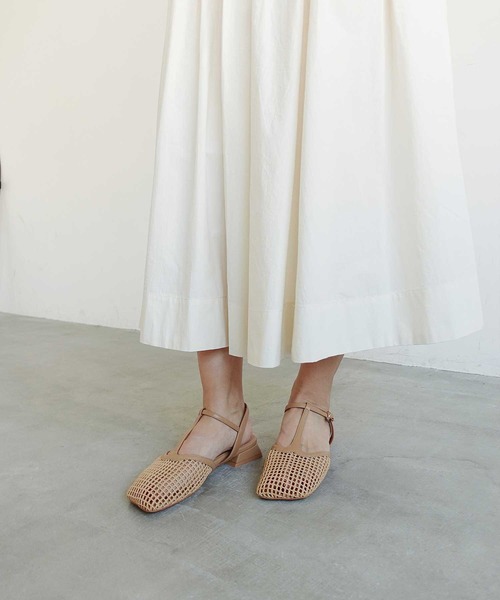 Daniella&GEMMA(ダニエラアンドジェマ)の「Tストラップメッシュサンダル(サンダル・レディース・ブラック/ベージュ・40/39/38/37/36)」の18枚目の写真