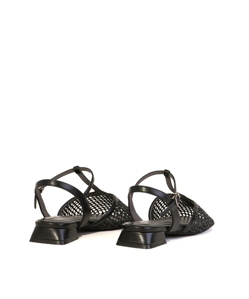 Daniella&GEMMA(ダニエラアンドジェマ)の「Tストラップメッシュサンダル(サンダル・レディース・ブラック/ベージュ・40/39/38/37/36)」の13枚目の写真