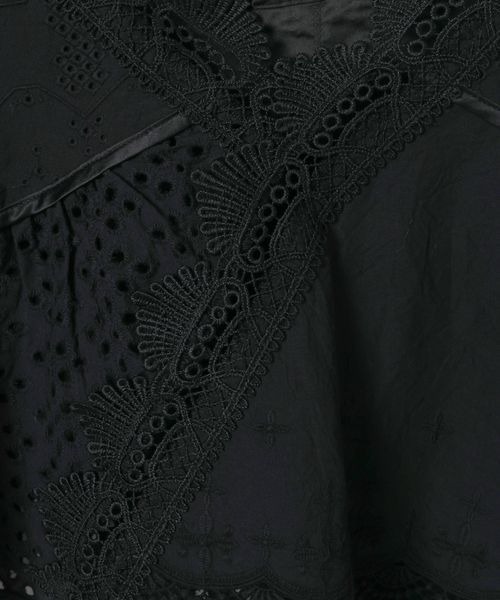 JEANASIS（ジーナシス）の「パッチワークアシメレースキャミ/656733（キャミソール・レディース・ホワイト/ブラック・FREE）」の4枚目の写真