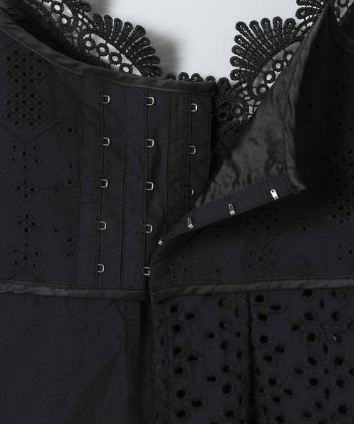 JEANASIS（ジーナシス）の「パッチワークアシメレースキャミ/656733（キャミソール・レディース・ホワイト/ブラック・FREE）」の6枚目の写真