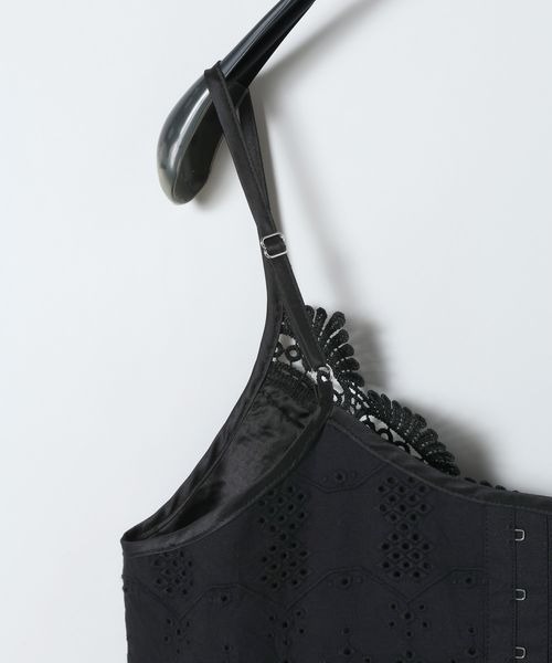 JEANASIS（ジーナシス）の「パッチワークアシメレースキャミ/656733（キャミソール・レディース・ホワイト/ブラック・FREE）」の7枚目の写真