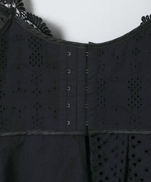JEANASIS（ジーナシス）の「パッチワークアシメレースキャミ/656733（キャミソール・レディース・ホワイト/ブラック・FREE）」の5枚目の写真