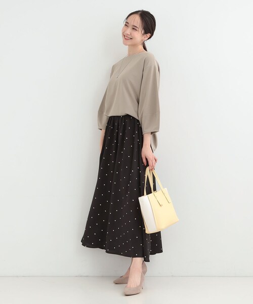SHOO・LA・RUE(シューラルー)の「【2点セット/7分袖】ランタンスリーブで女性らしい インせず着られる ネックレス付きブラウス(シャツ/ブラウス・レディース・ブラック/ブラウン系/サックスブルー/オフホワイト・01/02/03/04)」の7枚目の写真
