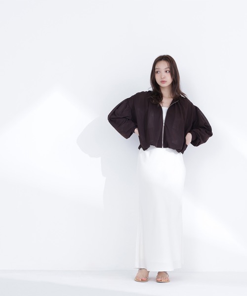 NATURAL BEAUTY BASIC（ナチュラルビューティーベーシック）の「◇エアリーギャザーブルゾン（ブルゾン・レディース・ブラウン/ブラック/オフホワイト・FREE）」の11枚目の写真