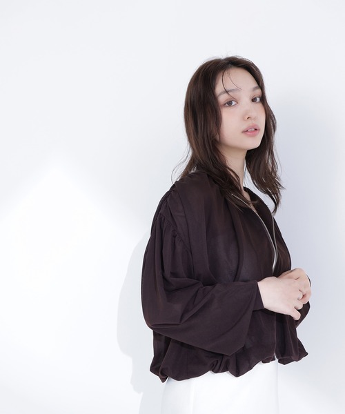 NATURAL BEAUTY BASIC（ナチュラルビューティーベーシック）の「◇エアリーギャザーブルゾン（ブルゾン・レディース・ブラウン/ブラック/オフホワイト・FREE）」の12枚目の写真