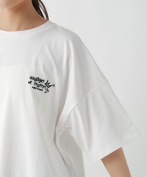 repipi armario(レピピ アルマリオ)の「AcidWashルーズTシャツ(Tシャツ/カットソー・キッズ・パープル/ホワイト系4/ブラック系2/ブルー/ホワイト系1/ブラック系5/ブラック系6・SMALL/MEDIUM/LARGE)」の15枚目の写真