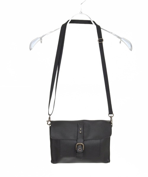 Magine(マージン)の「mko13478-Synthetic Leather Compact Flap Bag フラップバッグ(MGN-261-055)(ショルダーバッグ・メンズ・ブラック・FREE)」の8枚目の写真