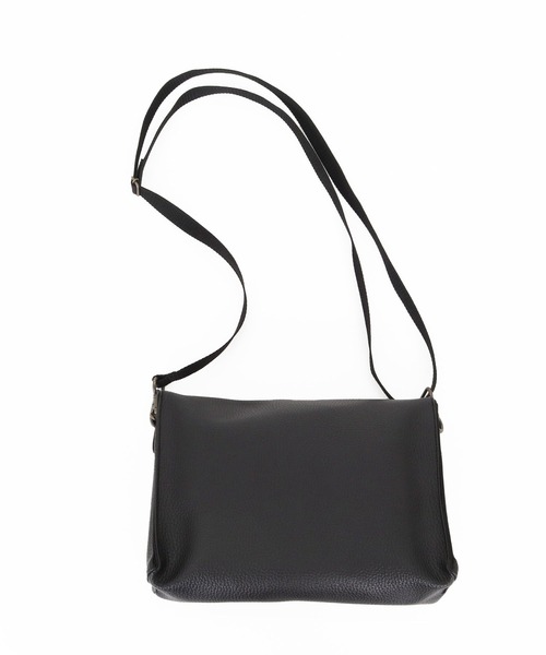 Magine(マージン)の「mko13478-Synthetic Leather Compact Flap Bag フラップバッグ(MGN-261-055)(ショルダーバッグ・メンズ・ブラック・FREE)」の11枚目の写真