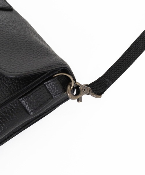Magine(マージン)の「mko13478-Synthetic Leather Compact Flap Bag フラップバッグ(MGN-261-055)(ショルダーバッグ・メンズ・ブラック・FREE)」の18枚目の写真
