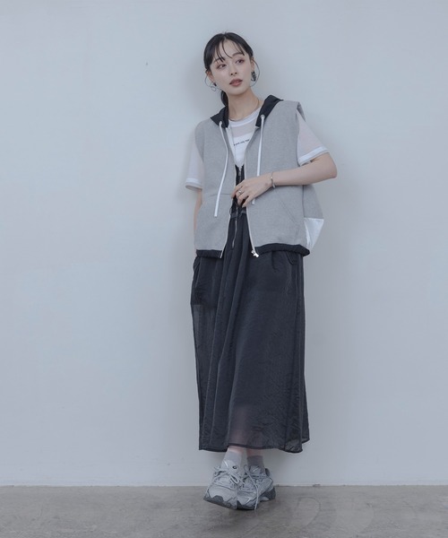 Eimee Law(エイミーロウ)の「ロゴプリントコンパクトシアーTシャツ(Tシャツ/カットソー・レディース・サックスブルー/ブラック/オフホワイト/ライトグレー・FREE)」の11枚目の写真
