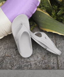 FREAK'S STORE | OOFOS/ウーフォス Ooriginal/ウーオリジナル/トングサンダル/リカバリーサンダル[22.0cm～25.0cm展開](サンダル)