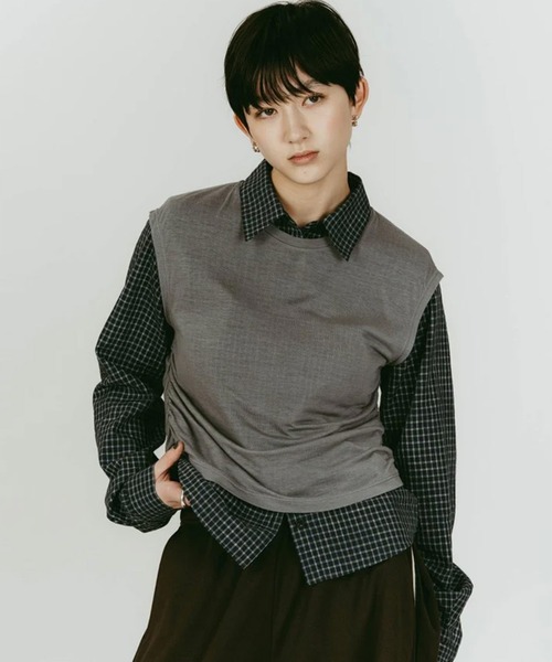 Knuth Marf（クヌースマーフ）の「2-piece layered compact shirt/bluecharcoal（Tシャツ/カットソー・レディース・ネイビー/ブルー・FREE）」の2枚目の写真