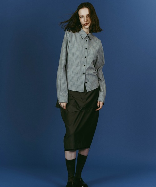 Knuth Marf（クヌースマーフ）の「2-piece layered compact shirt/bluecharcoal（Tシャツ/カットソー・レディース・ネイビー/ブルー・FREE）」の14枚目の写真