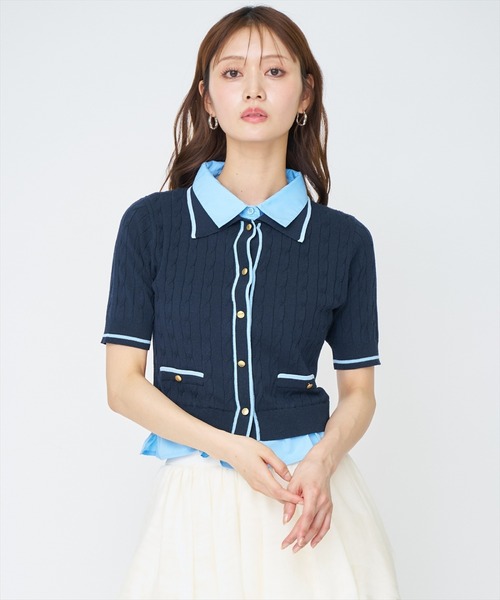 AND COUTURE(アンドクチュール)の「配色シャツ襟ペプラムニットプルオーバー(ニット/セーター・レディース・ネイビー/オフホワイト/ライトグレー/ピンク・FREE)」の3枚目の写真