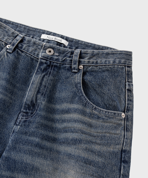 NONBLANK（ノンブランク）の「エンボスドルーズストレートデニムパンツ_BLUE（デニムパンツ・メンズ・ブルー・MEDIUM/LARGE/X-LARGE）」の4枚目の写真